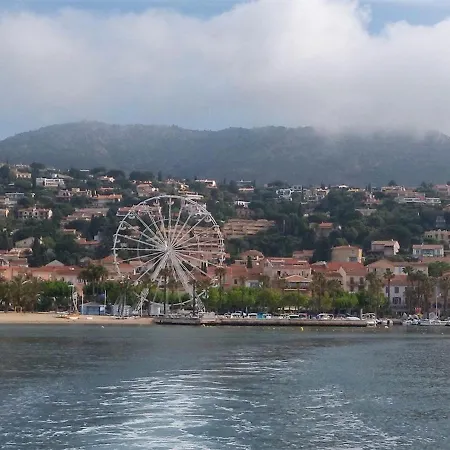 Moderne Avec Terrasse, Parking Et Clim Au Lavandou - 4 Couchages - Fr-1-251-122 Appartement *